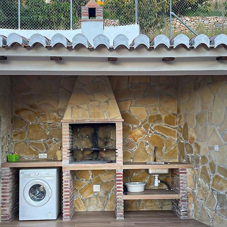 Amazing Home In Frigiliana With Kitchen エクステリア 写真