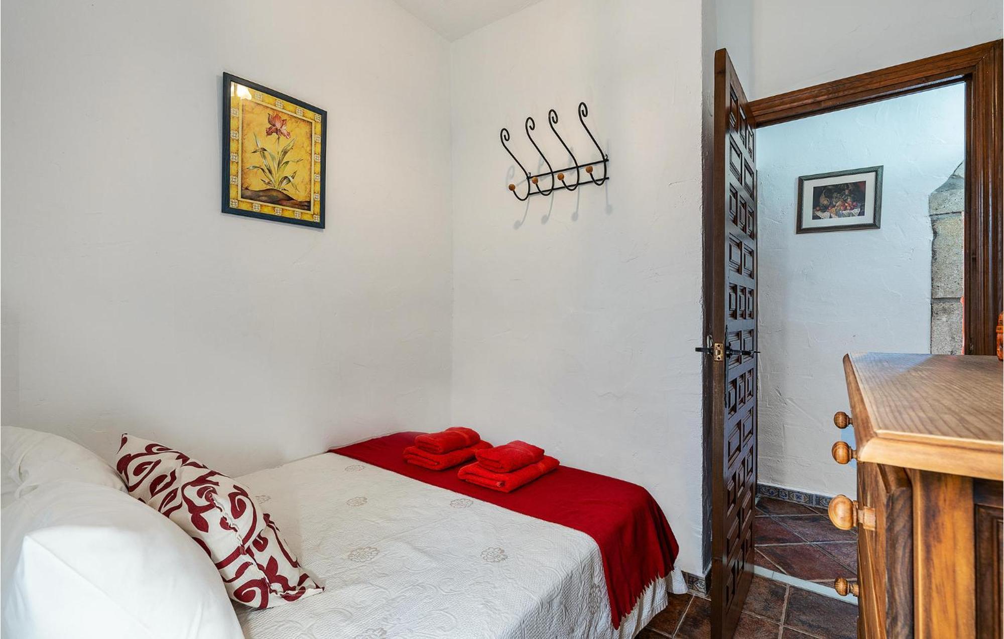 Amazing Home In Frigiliana With Kitchen エクステリア 写真
