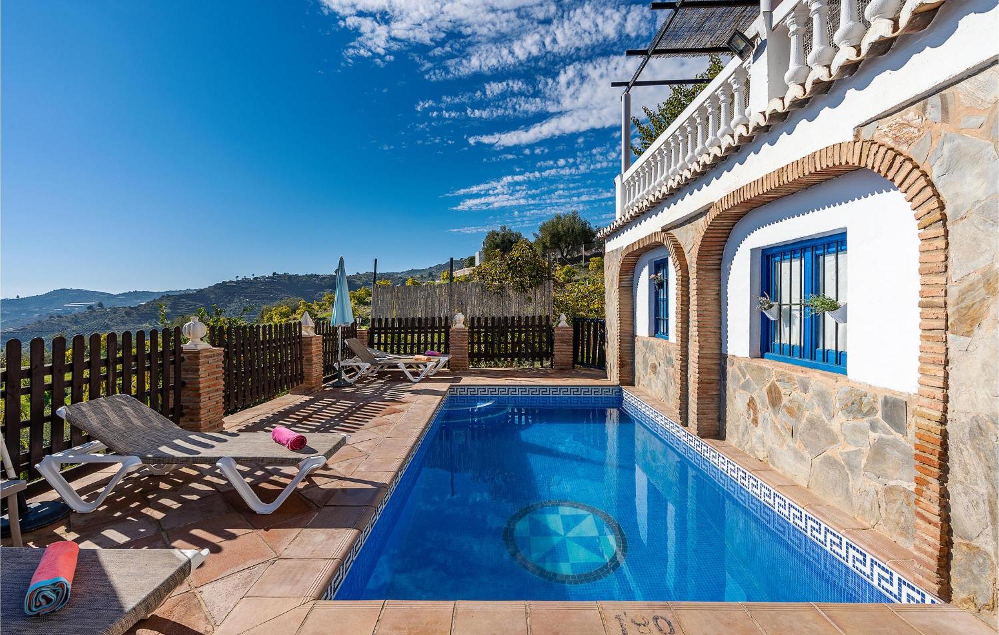Amazing Home In Frigiliana With Kitchen エクステリア 写真