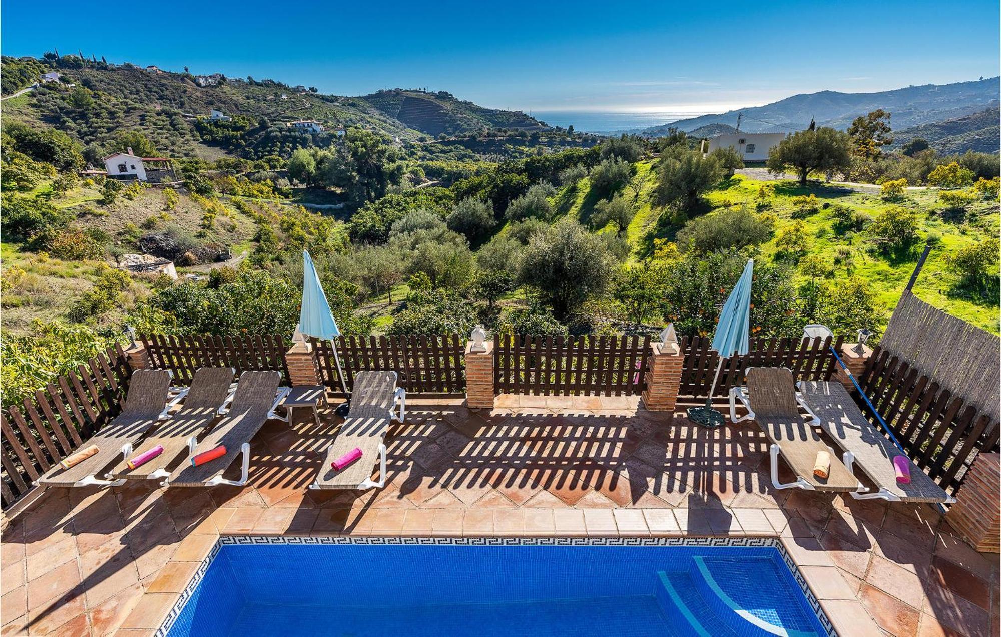 Amazing Home In Frigiliana With Kitchen エクステリア 写真