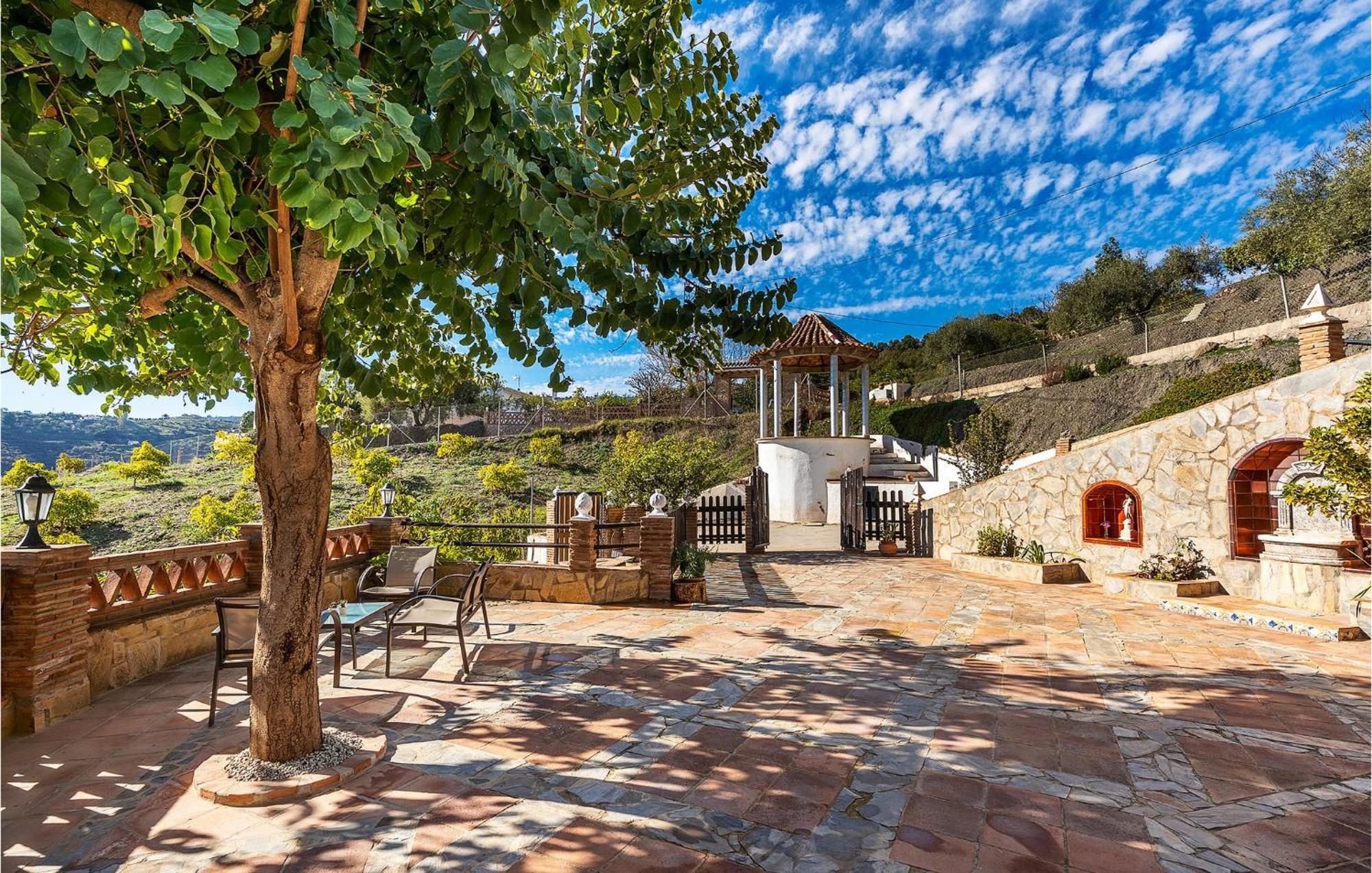 Amazing Home In Frigiliana With Kitchen エクステリア 写真
