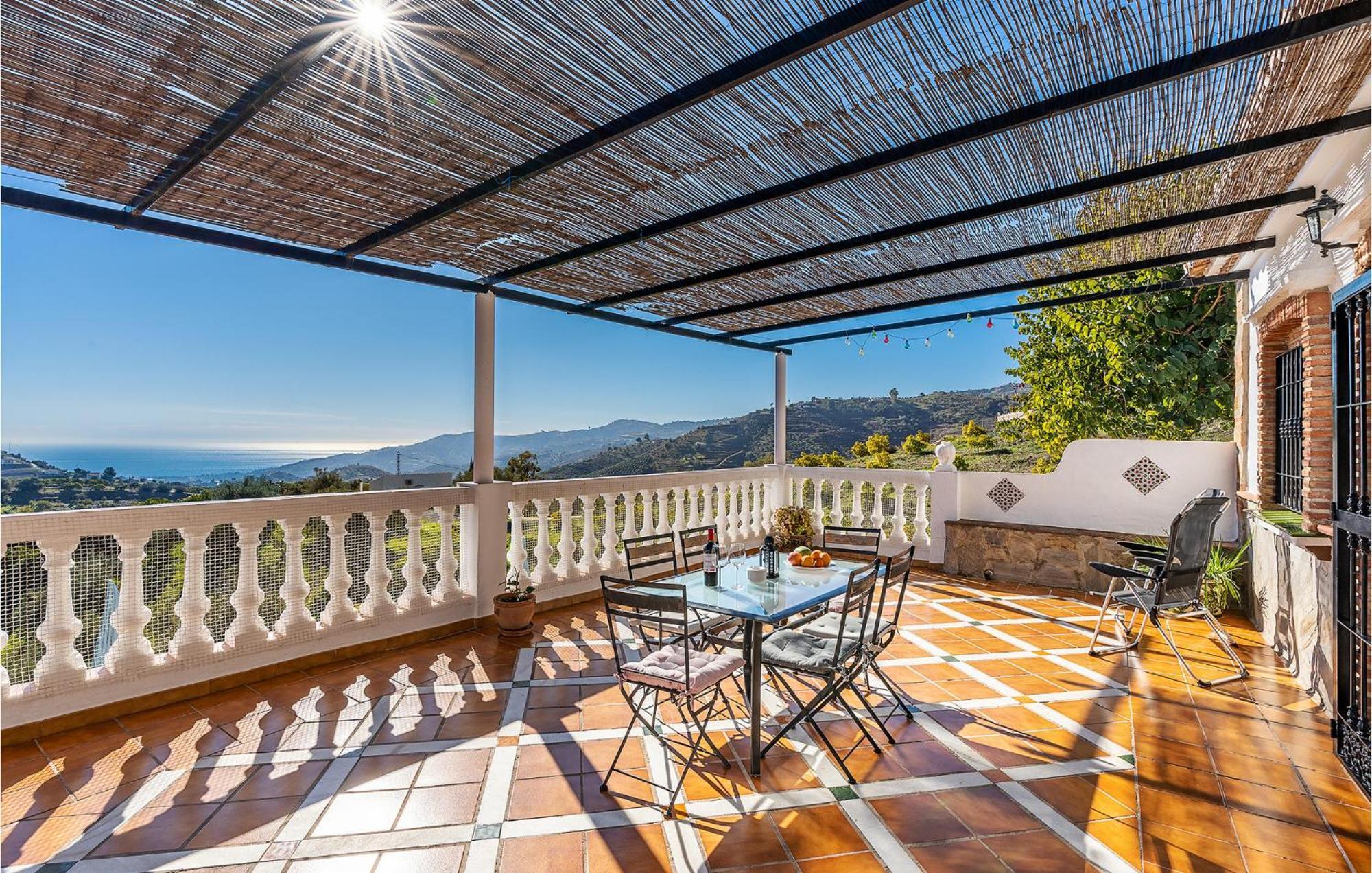 Amazing Home In Frigiliana With Kitchen エクステリア 写真