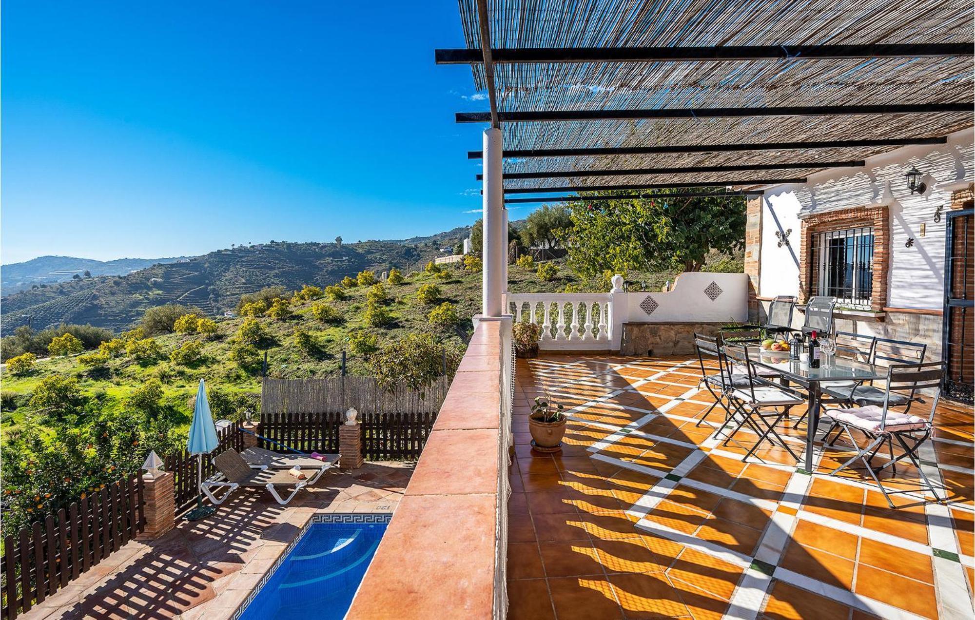 Amazing Home In Frigiliana With Kitchen エクステリア 写真