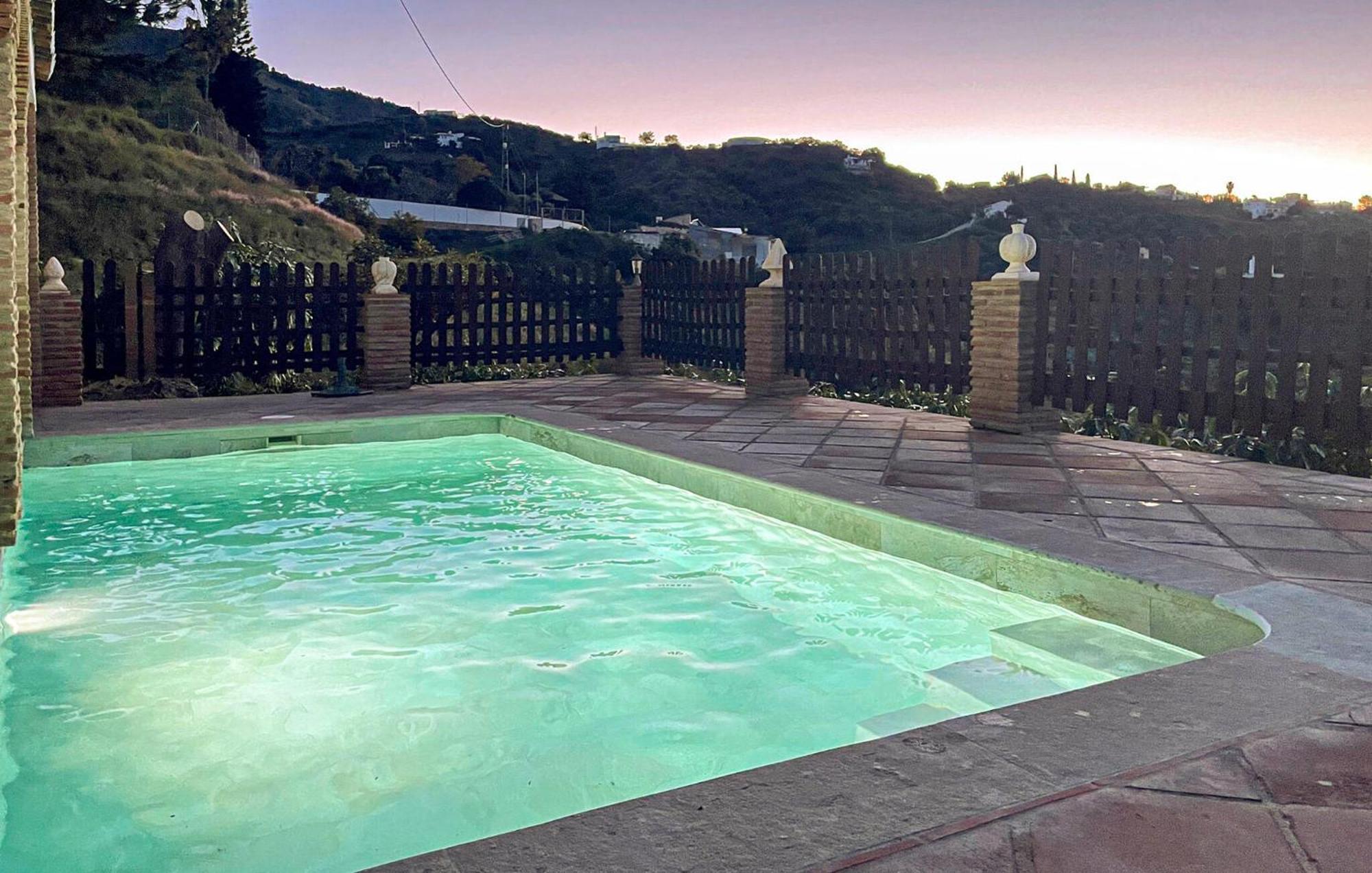 Amazing Home In Frigiliana With Kitchen エクステリア 写真